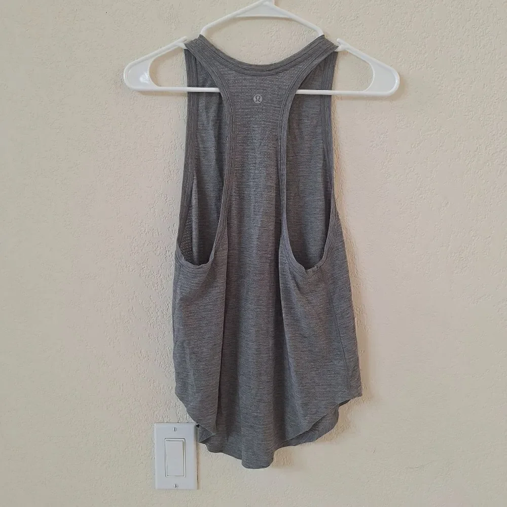 Lululemon heathered grey tank